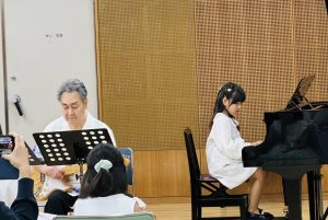 ６月７日(日)ロゼシアターリハーサル室にて かやはら音楽教室ぷちコンサ~トを開催しました