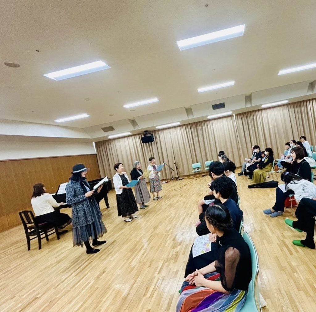６月７日(日)ロゼシアターリハーサル室にて かやはら音楽教室ぷちコンサ~トを開催しました